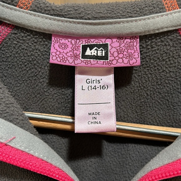 Girls REI fleece hooded jacket - Picture 2 of 6